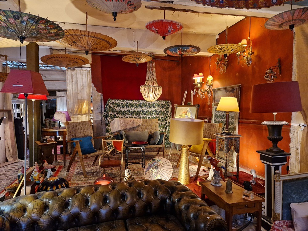 Vente "Hélène Dubarry Carlier", antiquaire et femme de goût