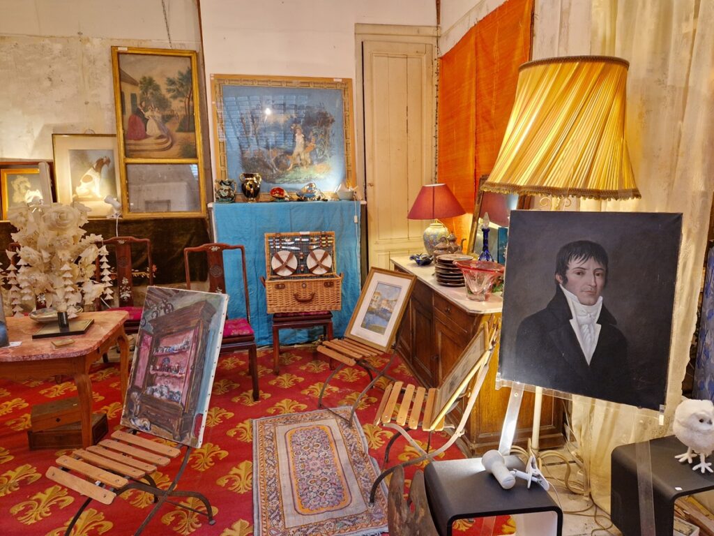 Vente "Hélène Dubarry Carlier", antiquaire et femme de goût