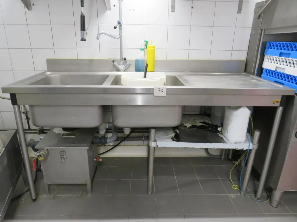 Vente matériels et mobiliers d'un restaurant