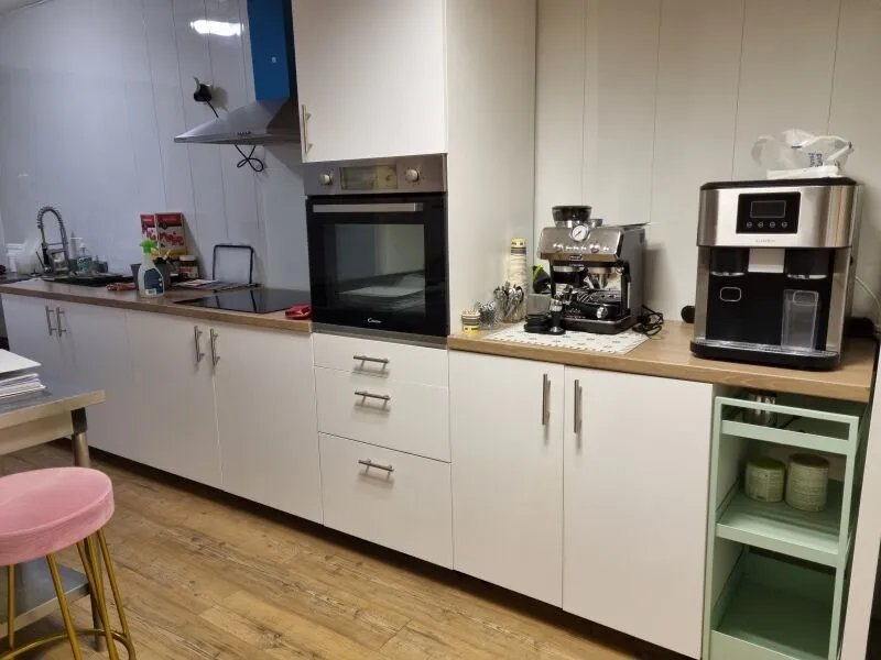 Vente matériel et mobilier d'une pâtisserie salon de thé