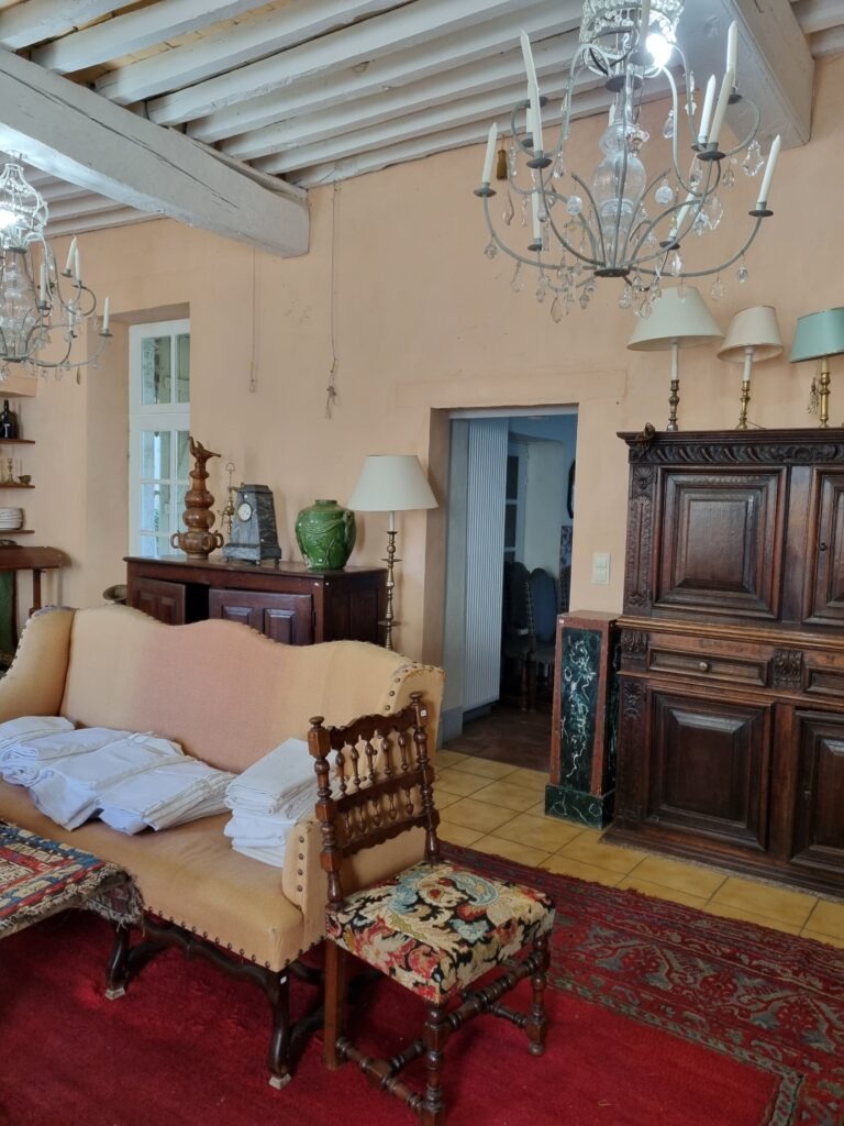 Vente entier contenu d'une belle maison