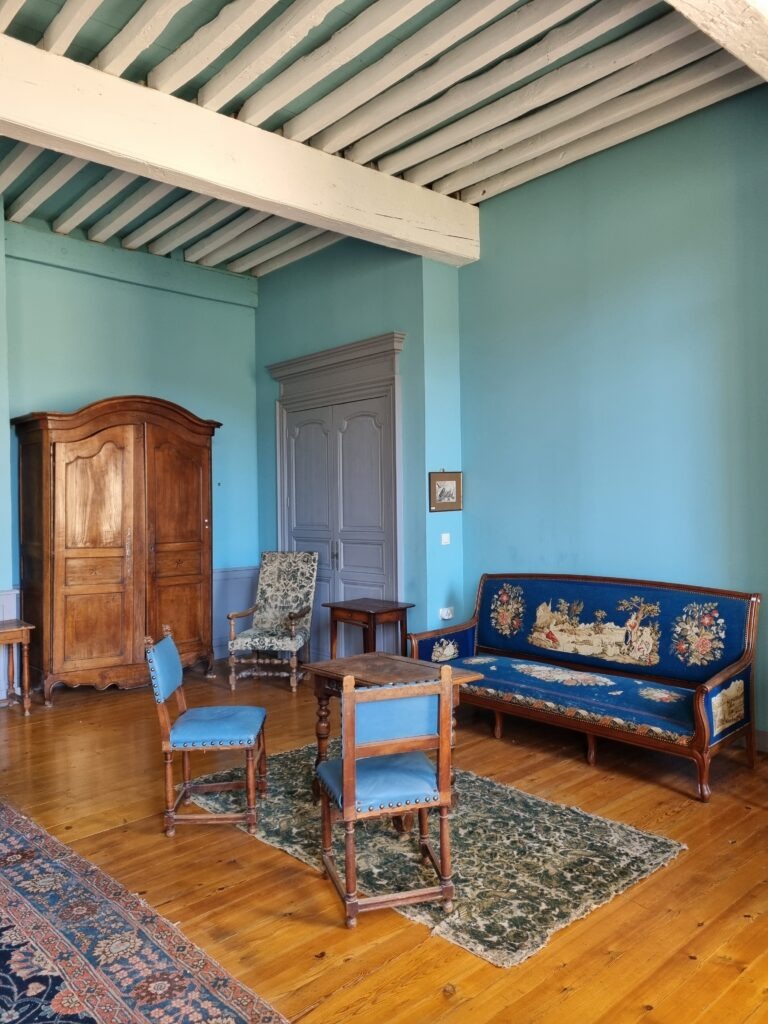 Vente entier contenu d'une belle maison