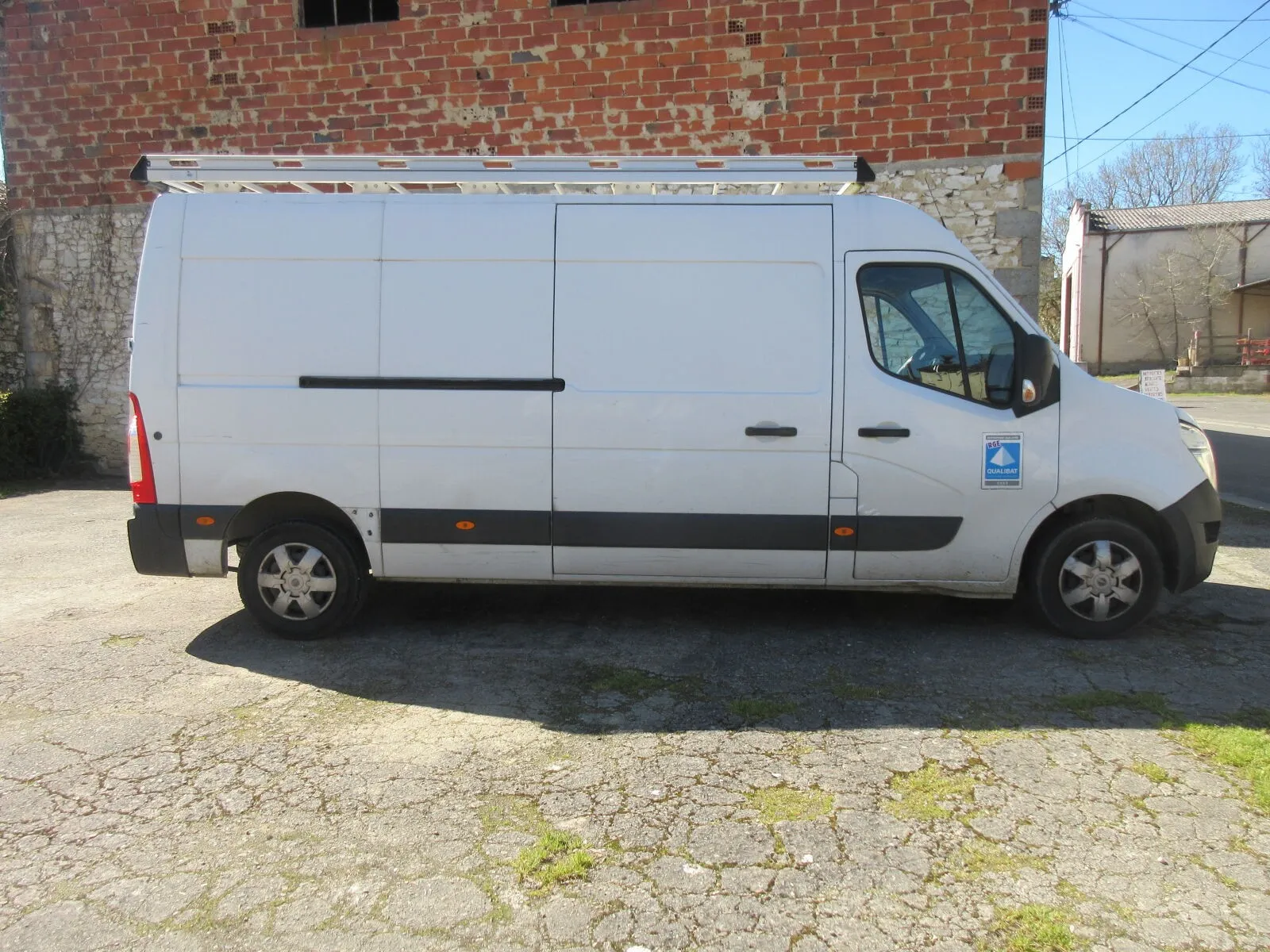 Vente véhicules et matériels et outillage