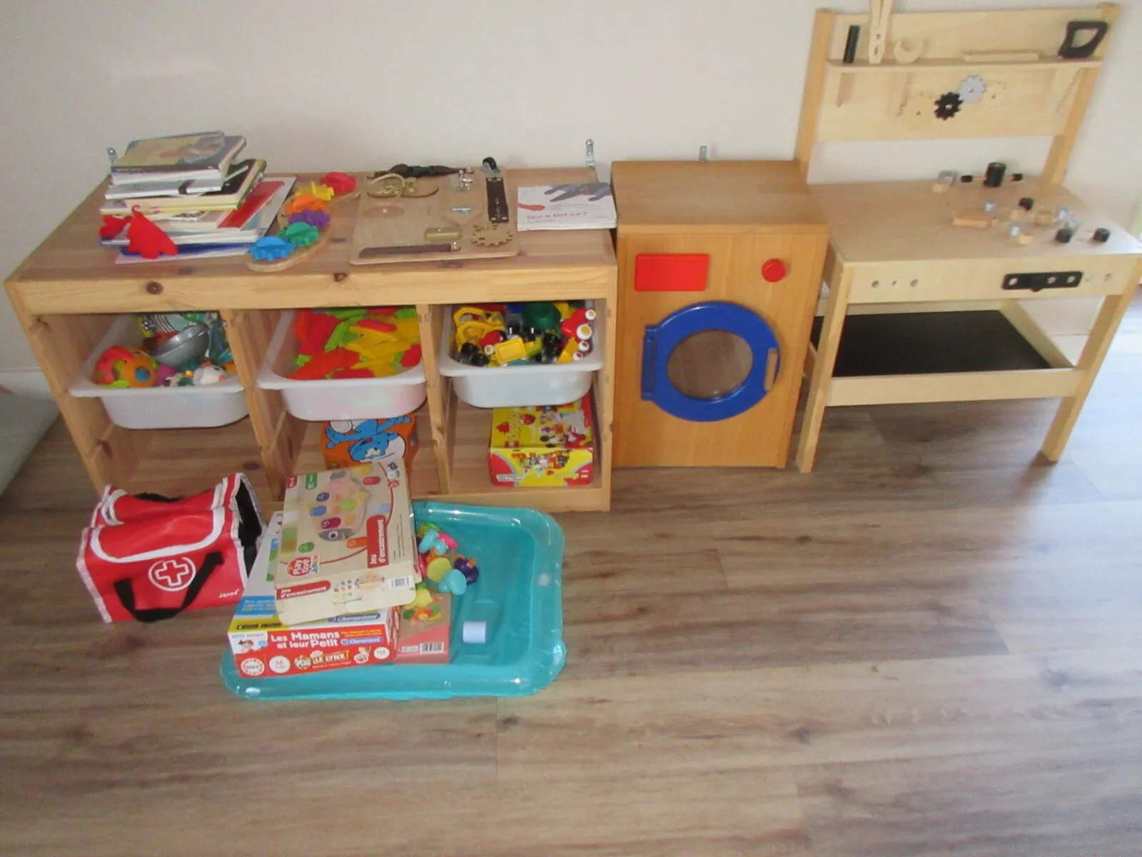 Vente mobilier et matériel d'une crèche