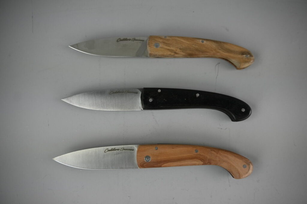 Vente informatique, stock et matériels d'un magasin de coutellerie, paniers