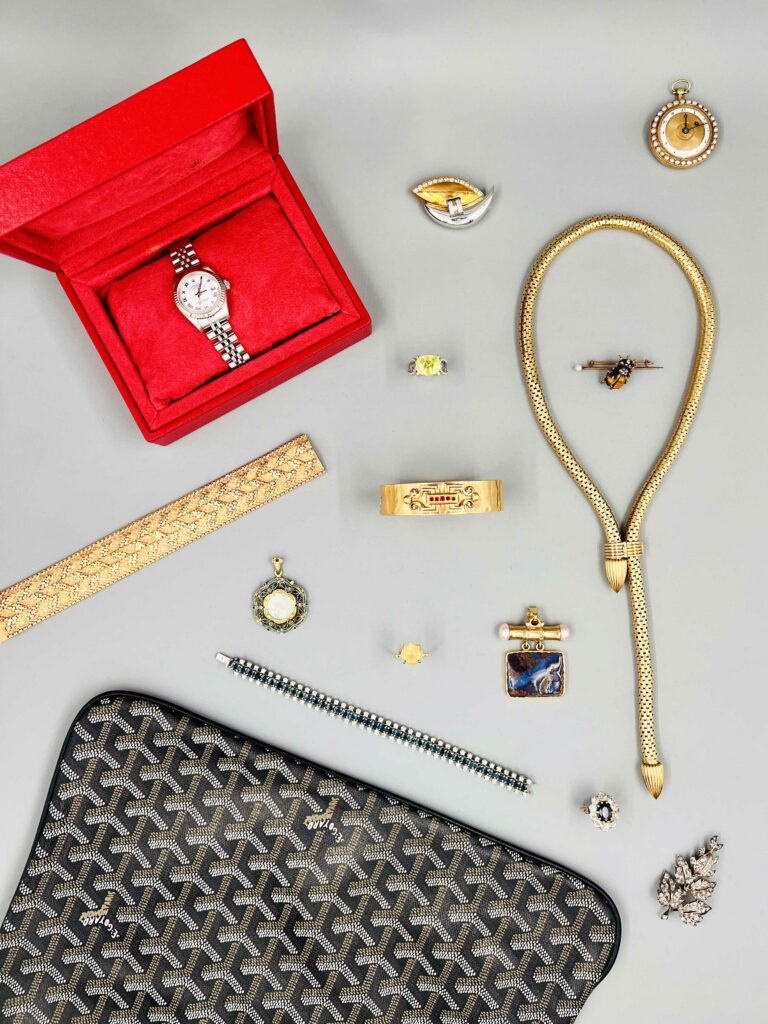 Vente de printemps - bijoux, montres et mode - en préparation