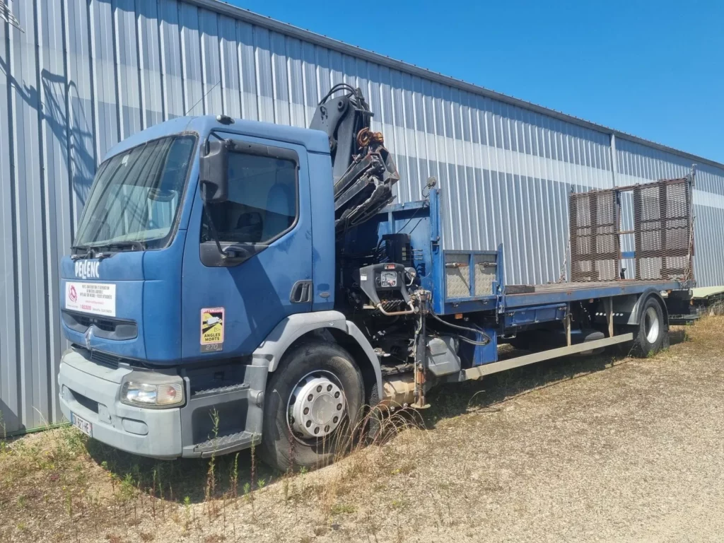 Vente aux enchères véhicules, outillage et matériels agricoles