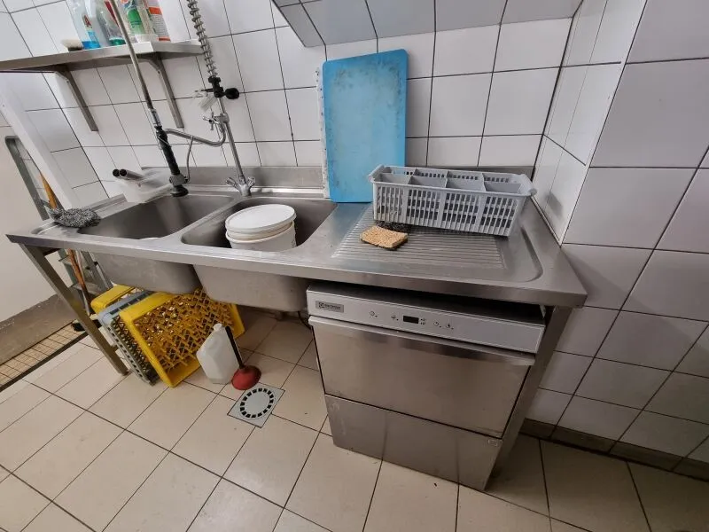 Vente matériels et mobilier d'un restaurant