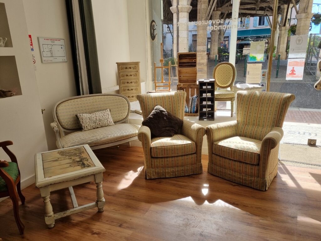 Vente matériels et mobiliers d'un salon de thé